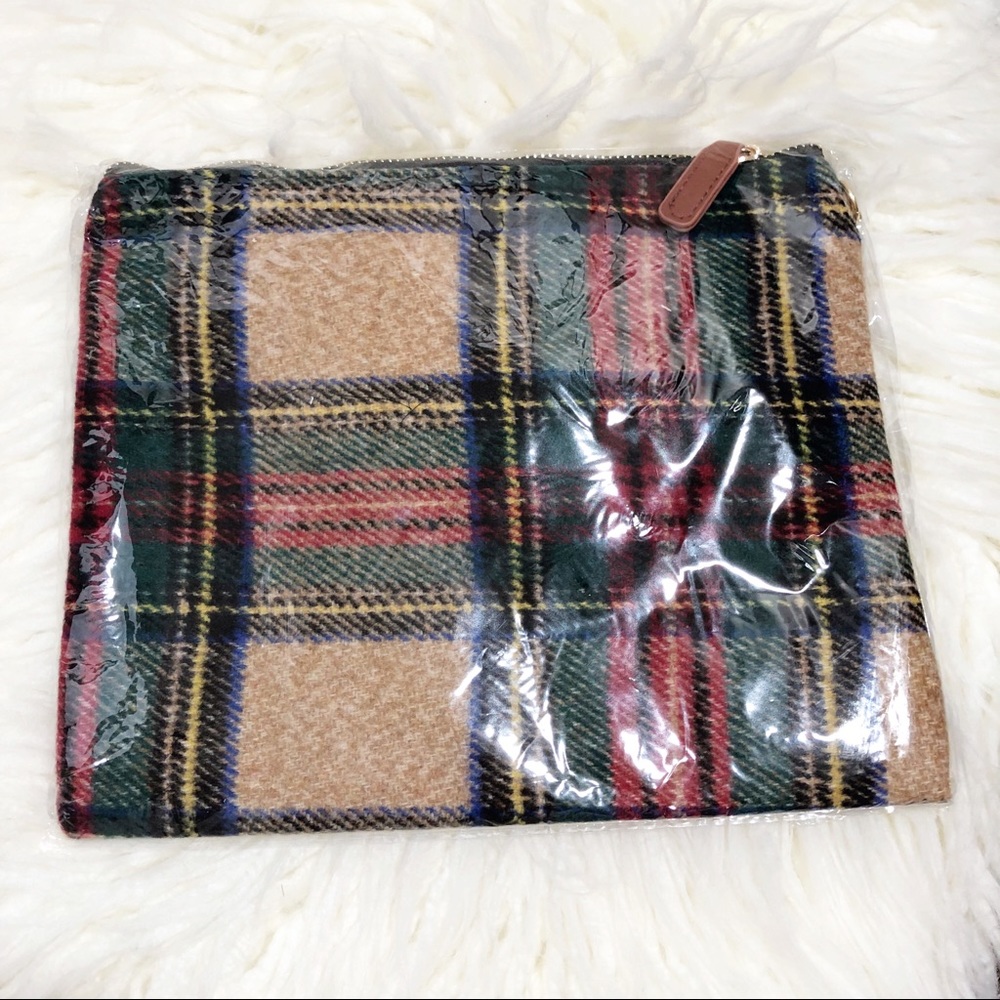 Woven Plaid Zip Clutch - Trendy Seasonal Bag - Picture 6 of 6